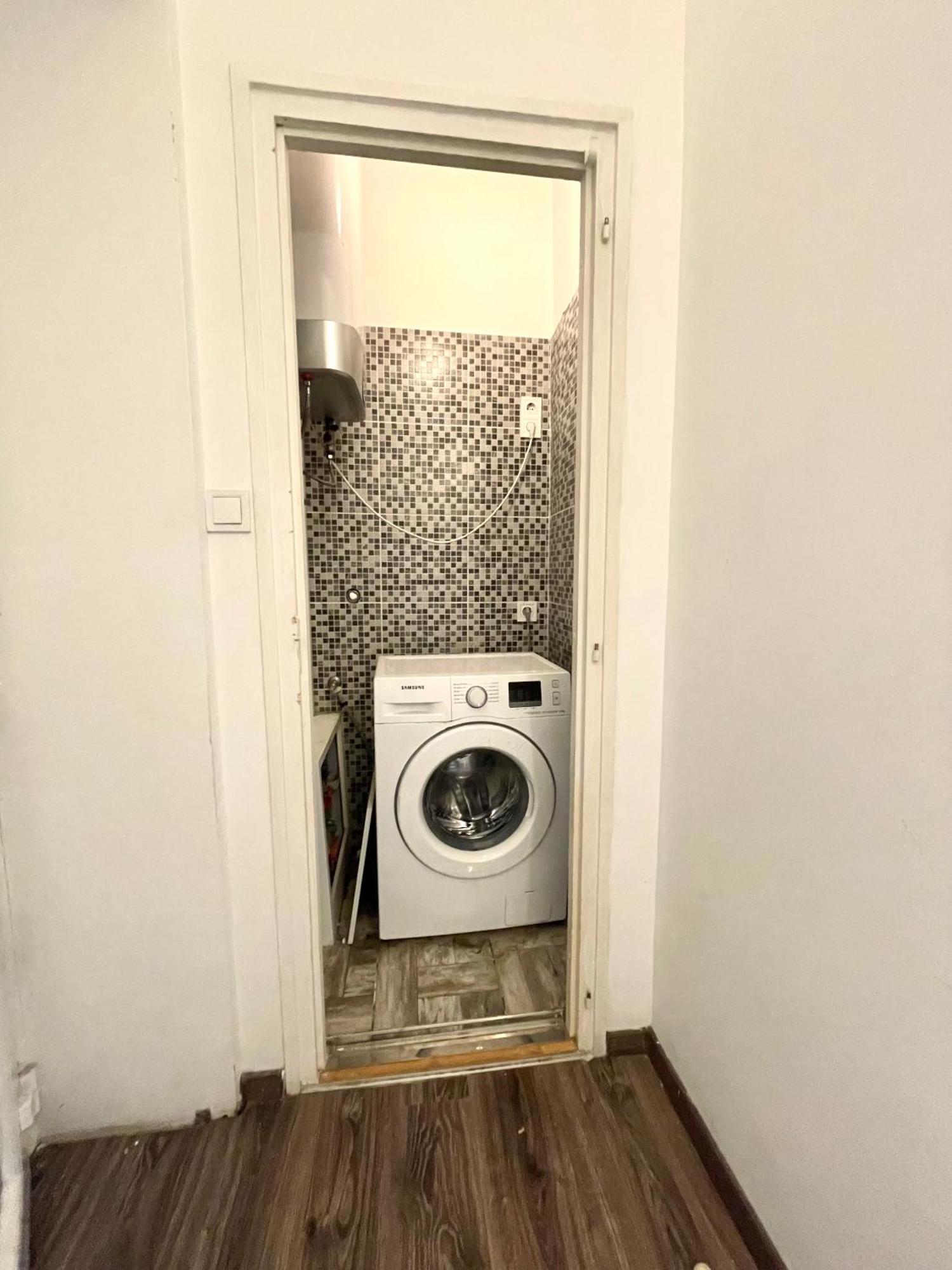 Aradi Rooms With Private Bathroom In The City Centre ブダペスト エクステリア 写真